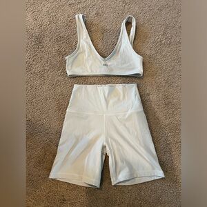 SET Active Sportbody 2 Piece Set.